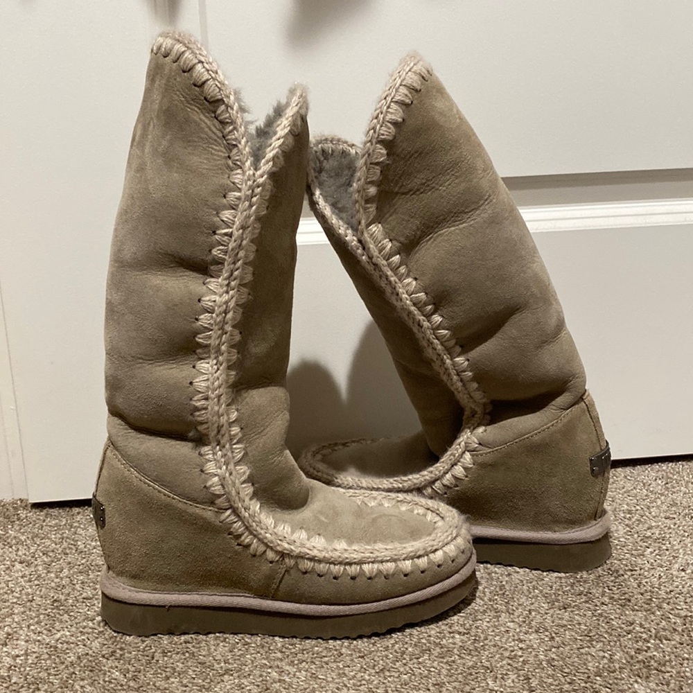 Mou wedge boots